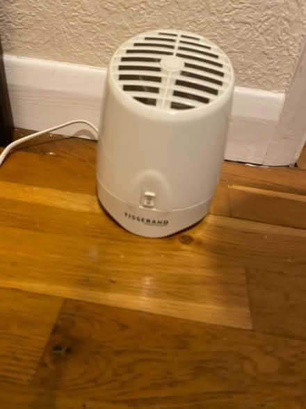 Photo of free Tisserand aromatherapy atomiser (Marsworth HP23) #1