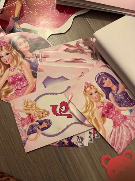Photo of free Barbie birthday party decorations (Barkingside IG6) #3