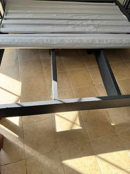 Photo of free king bed (18/52) #3