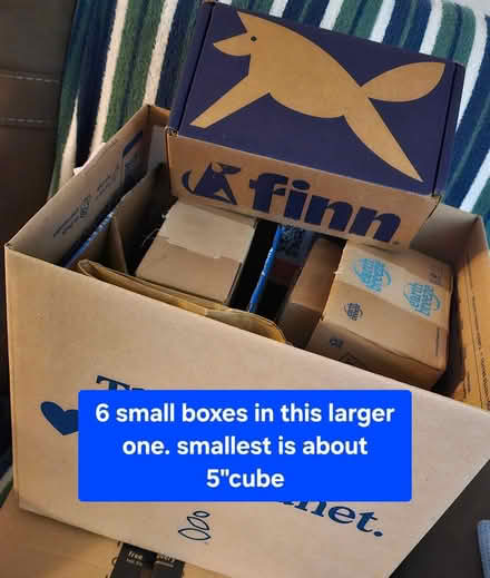 Photo of free Boxes and hangers (Near Phoenixville Hosp/Library) #2