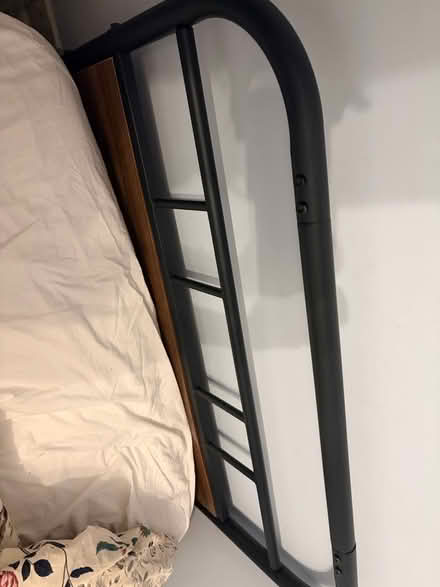 Photo of free Single bed frame (Surbiton Kt5 9jl) #2
