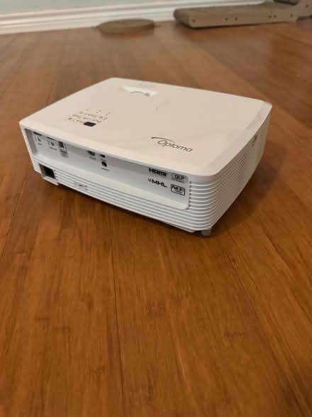 Photo of free BROKEN Optoma HD27 projector (SouthEast Austin) #2