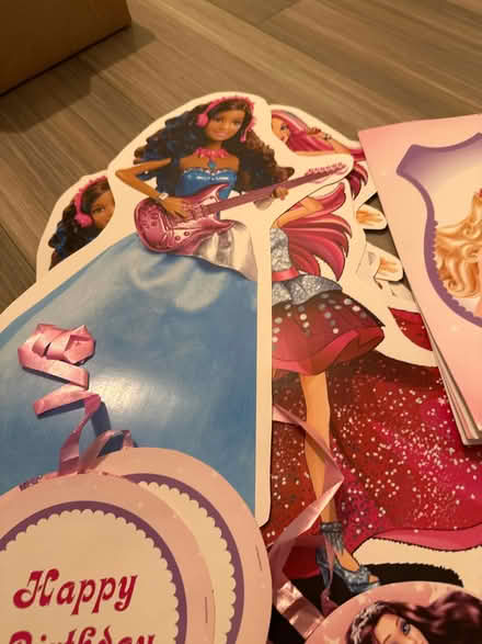 Photo of free Barbie birthday party decorations (Barkingside IG6) #2