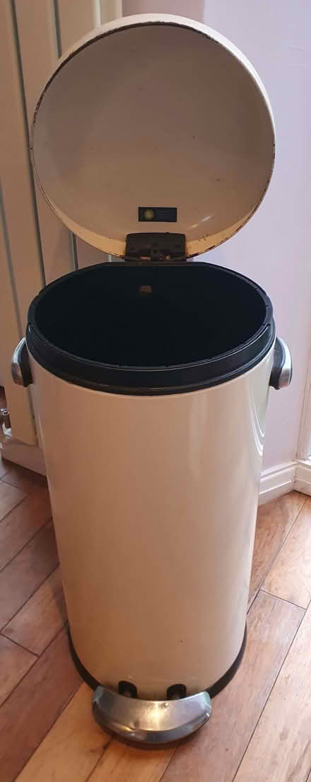 Photo of free Pedal bin (Freehold LA1) #1