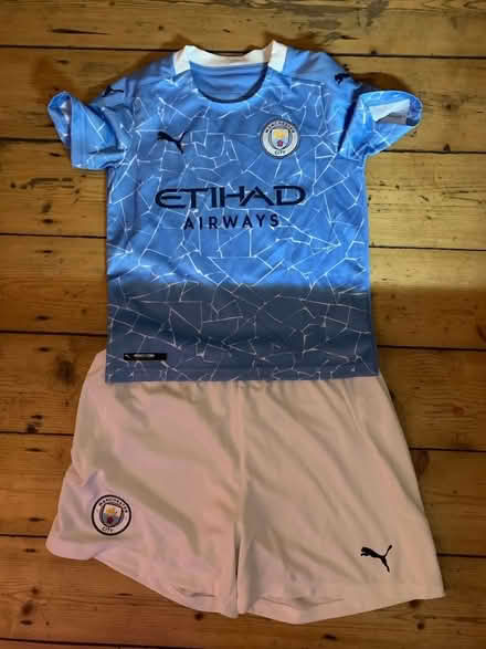 Photo of free City shirt and shorts (M32) #3