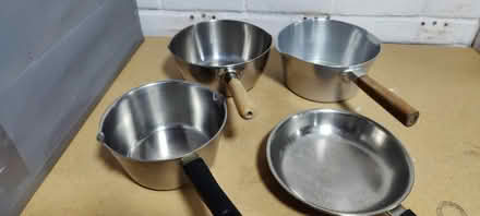 Photo of free Pots and frying pan (birstall LE4) #1