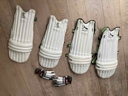 Photo of free Cricket pads and gloves (Herne Hill SE24) #1