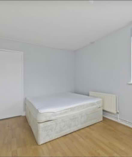 Photo of free Kingsize divan bed with mattress (Chesterfield road EN5) #1