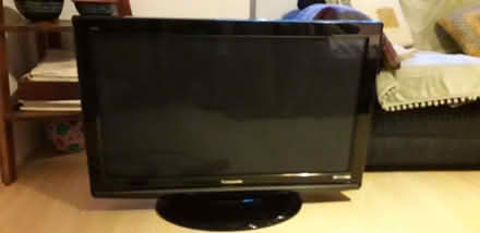 Photo of free Panasonic 32" TV (Leeds LS13) #1