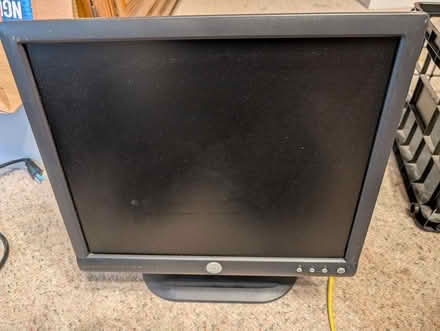Photo of free 17" 4:3 VGA Dell monitor (El Camino at Bowers) #1