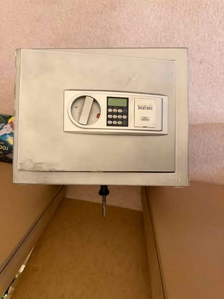 Photo of free Safe (Standen park house) #3