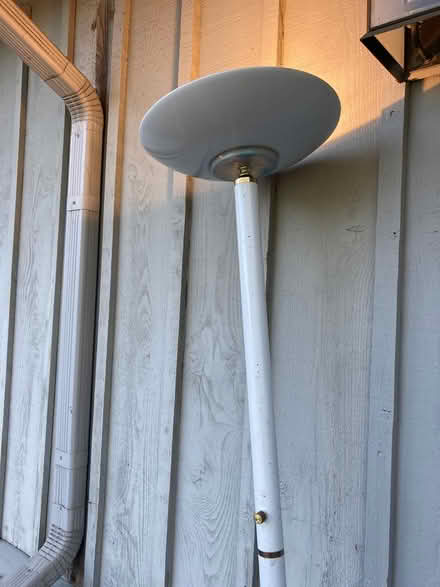 Photo of free White base halogen lamp works (Foothill Boulevard Cupertino) #1