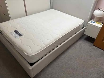 Photo of free Double mattress (Layer-de-la-Haye CO2) #1