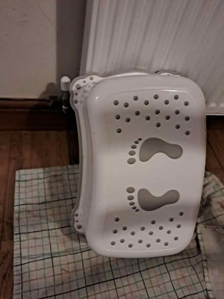 Photo of free Toddler foot stool (OX25, Weston on the green) #2