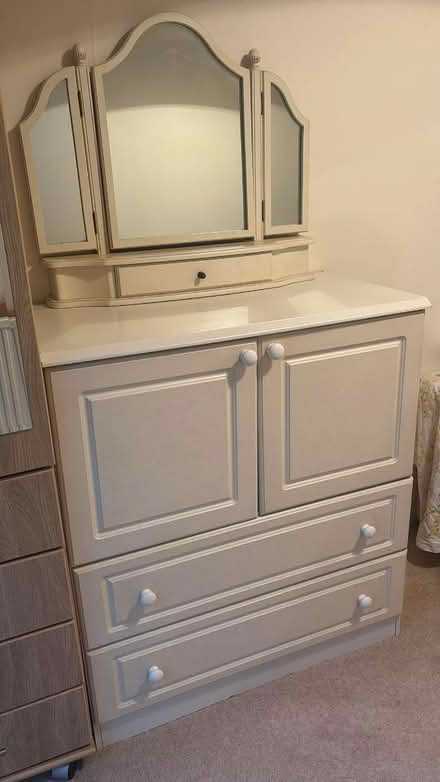 Photo of free White bedroom dresser (Southgate N14) #1
