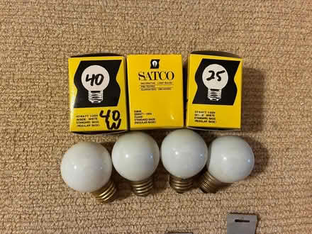 Photo of free Bulbs, Bulbs, Bulbs (UES, 69 St bet 2nd and 1st Ave) #3
