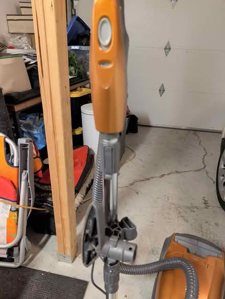 Photo of free Kenmore vacuum (Menlo Park / Stanford) #3