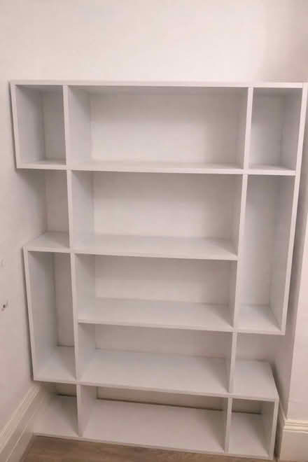 Photo of free Mito 5 Tiers Wall Mounted Bookcase Modern Display Unit (Fulham Palace Rd SW6) #1