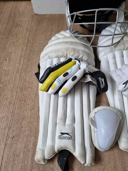 Photo of free Cricket gear 11 plus (Bathford, BA1) #3