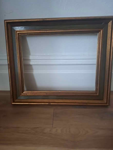 Photo of free French Picture Frame 27 cm X 35cm (Formby L37) #1