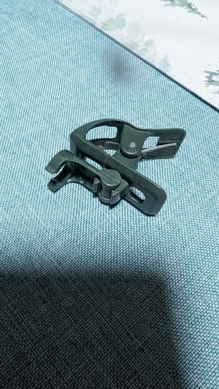 Photo of Christmas Light Clips (Vitoria Park And Finch Area) #1