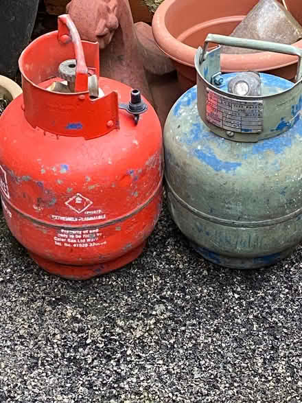 Photo of free 2 empy gas bottles (Glossop SK13) #1