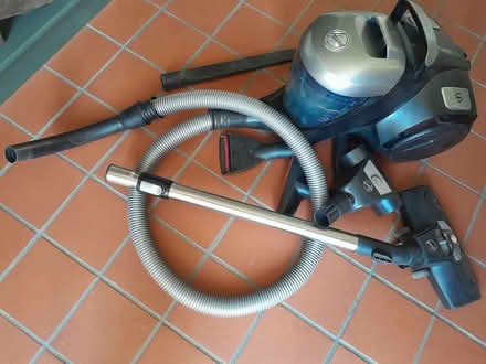 Photo of free vacuum cleaner (Eynsham OX29) #1