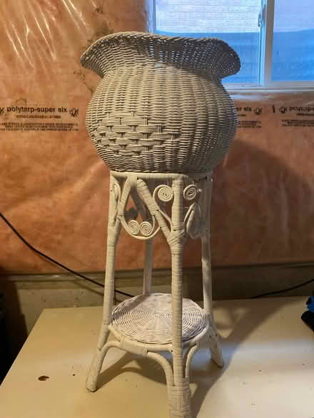 Photo of free Wicker basket/stand (Winston Churchill/collegeway) #1