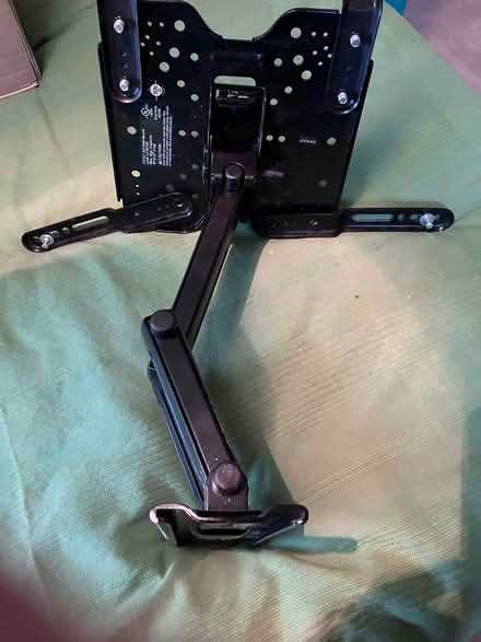 Photo of free Wall mount for flatscreen TV (The Folly BN7) #4