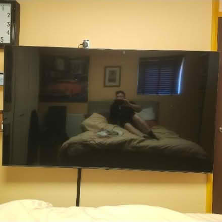 Photo of free 7t inch LG smart TV cracked screen but working (Lodge Moor S10) #1