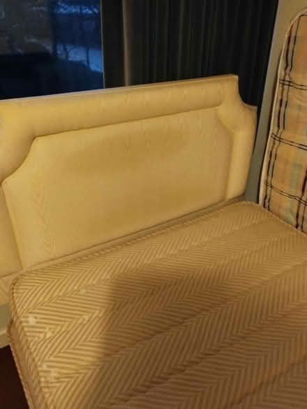 Photo of free Single bed, headboard and mattress (CR0) #1