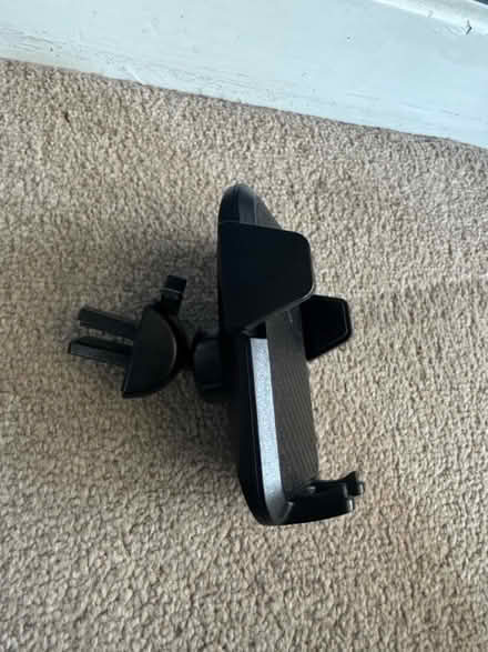 Photo of free Car Phone Holder (Selsdon CR2) #2