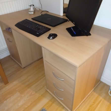 Photo of free Desk (Cardiff (Llandaf North)) #2