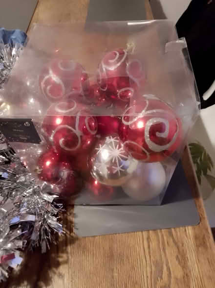Photo of free Christmas decorations (Longley S5) #2