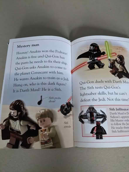 Photo of free The Phantom Menace book (Hastings TN34) #3