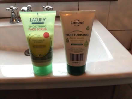 Photo of free Face scrub and face wash (Heaton chapel (SK4)) #1