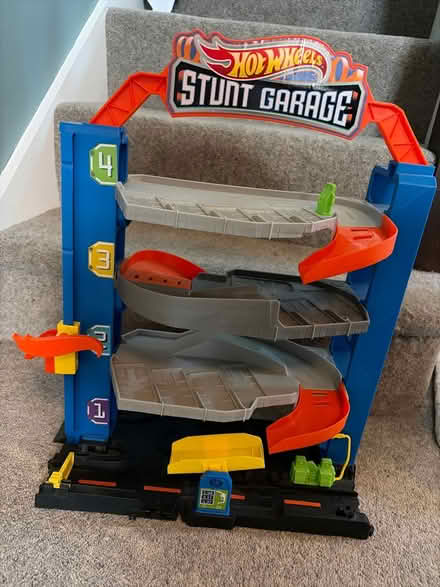 Photo of free Hot wheels stunt garage (Great shelford CB22) #1