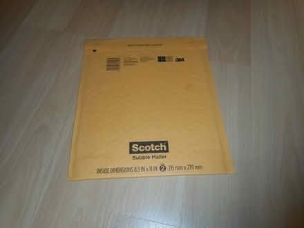 Photo of free folders, notebooks, bubble mailer #3