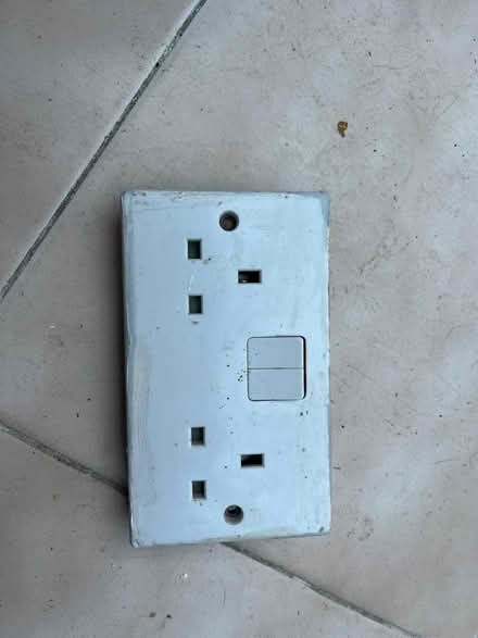 Photo of free socket (Botley OX2) #1