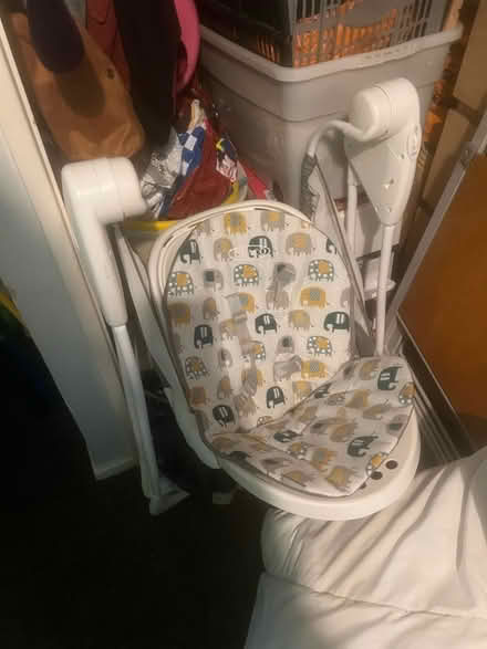 Photo of free Graco baby swing perfect condition (Somers Town NW1) #1