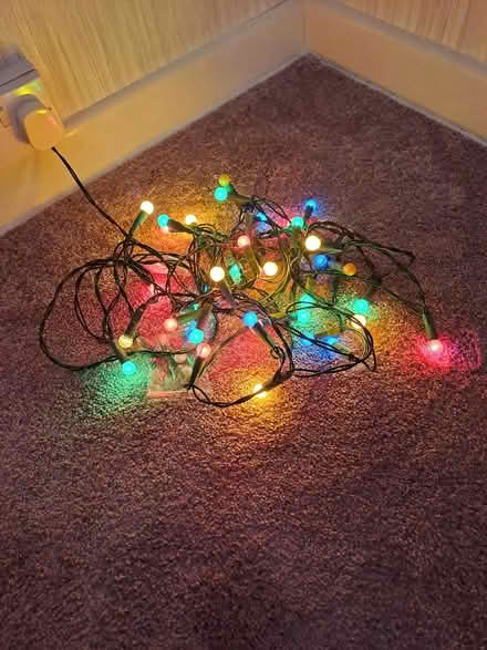 Photo of free Christmas lights / Santa Please Stop Here sign (Harefield SO19) #1