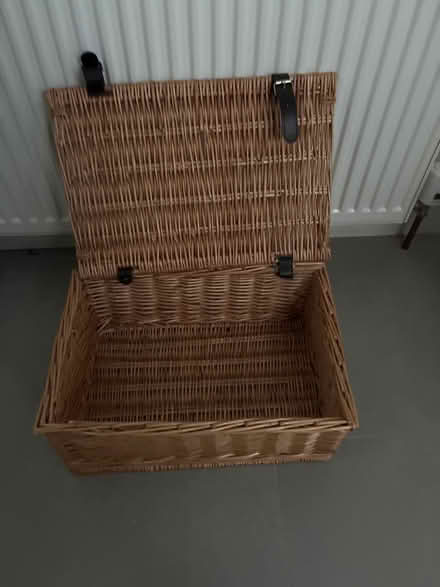 Photo of free Wicker picnic basket (SM4 South Merton) #1