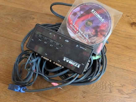Photo of free Edimax 2/4 port KVM switch (Heronsgate WD3) #1