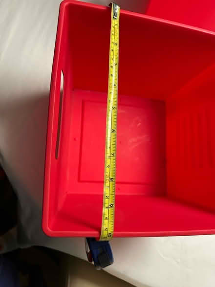 Photo of free 4 x plastic container (Friendship Heights) #3