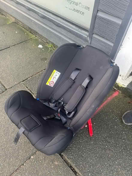 Photo of free Car seat (M206UJ) #3