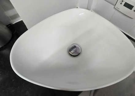 Photo of free Counter basin (TW18) #1