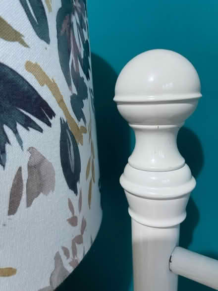 Photo of free Single daybed white metal frame (SE20) #4