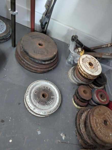 Photo of free Old cast iron weights (GU3) #1
