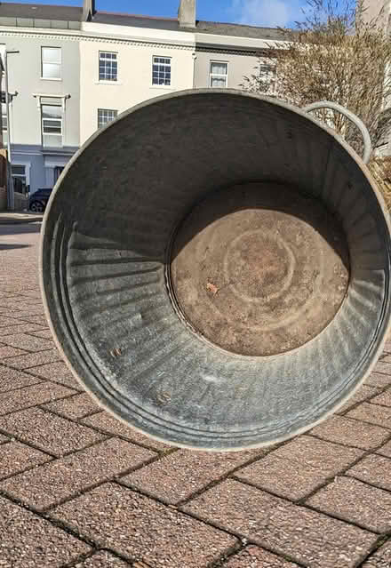 Photo of free Metal bin no lid (PL4 Greenbank.) #2