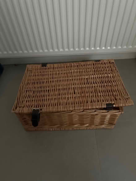 Photo of free Wicker picnic basket (SM4 South Merton) #2
